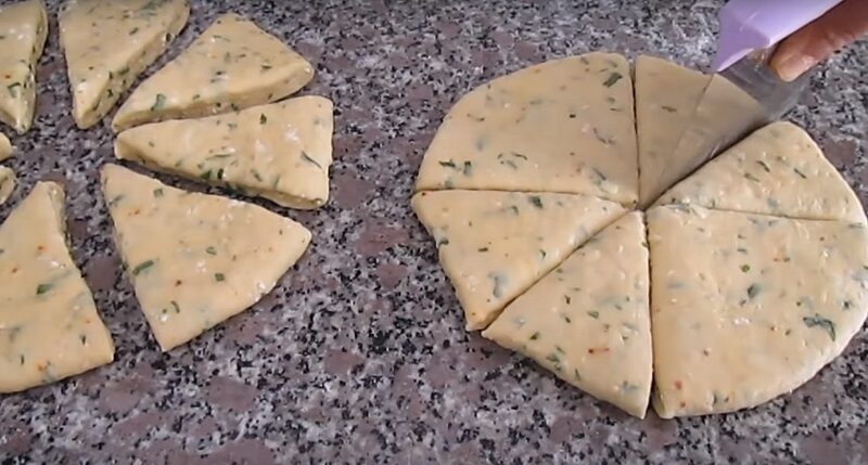 Как приготовить восхитительные сырные треугольники на сковороде