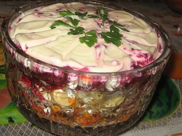 Потрясающий салат Лакомка уделал «Шубу» и «Оливье»